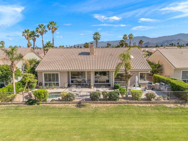 78586 Kensington Avenue, Palm Desert CA: https://media.crmls.org/mediaz/8bbcb402-6886-4f79-8816-51951f346de2.jpg