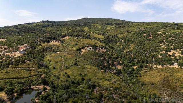 16690 Iron Springs Rd, Julian CA: https://media.crmls.org/mediaz/8bbda3ac-3f9d-49a7-be0a-02ea07de9558.jpg