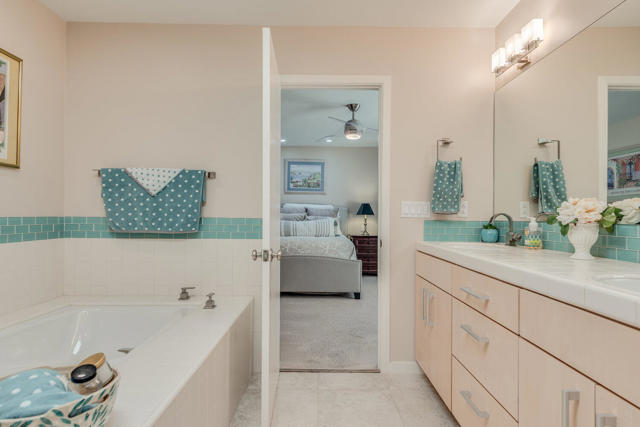 84 La Ronda Drive, Rancho Mirage CA: https://media.crmls.org/mediaz/8bbe3b47-a01b-427a-b6d7-d4758d4f78a1.jpg