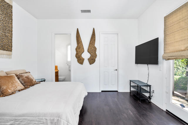 Image 19 of 32 For 105 Shoreline Drive