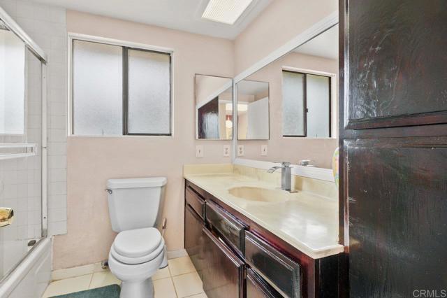 4971 Vista Pl, San Diego CA: https://media.crmls.org/mediaz/8bbf8422-56c8-44d4-8ebf-5b87121b7168.jpg