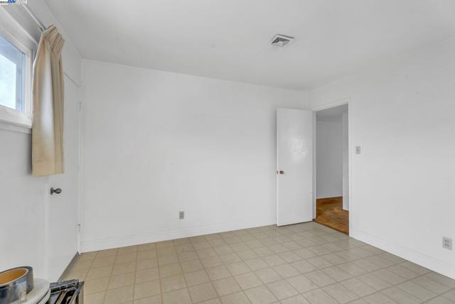 28458 Etta Ave, Hayward CA: https://media.crmls.org/mediaz/8bc0870c-e122-47de-802e-0bacd63329d4.jpg