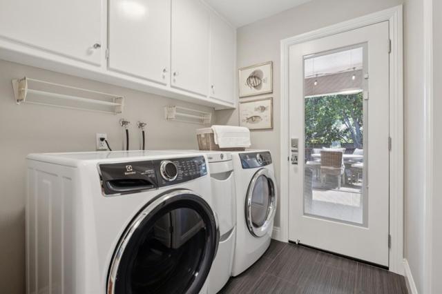 1 Hampton Court, Los Altos CA: https://media.crmls.org/mediaz/8bc0f03f-0cae-4ba6-b19c-198325d4b597.jpg