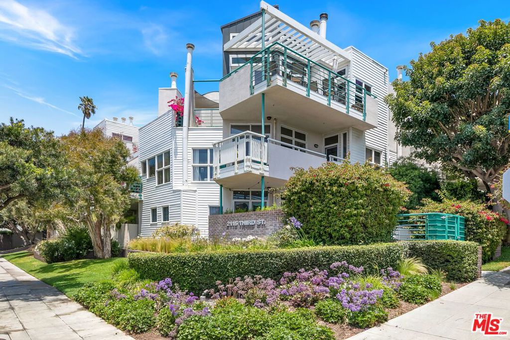 2115 3RD Street #104
