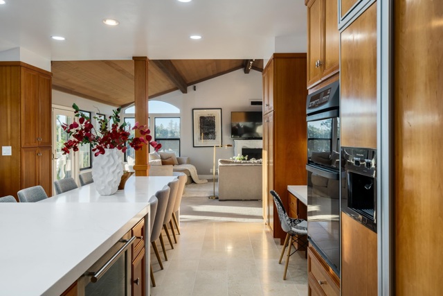 13 Kemp Ct, Alamo CA: https://media.crmls.org/mediaz/8bc43655-6838-45b8-b318-9111662890a0.jpg