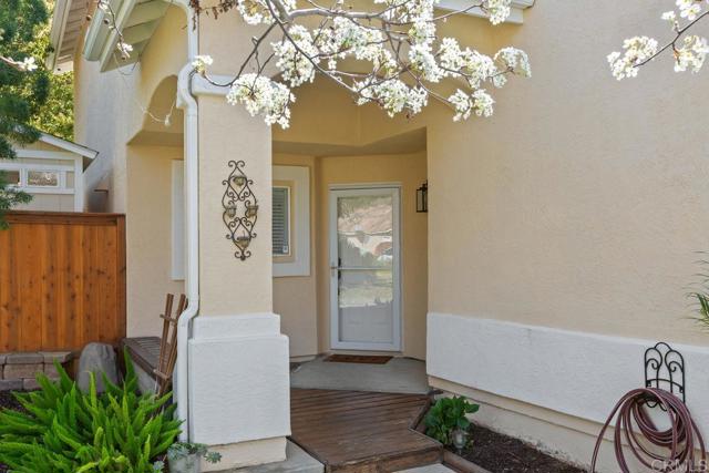 Detail Gallery Image 2 of 55 For 29831 Platanus Dr, Escondido,  CA 92026 - 3 Beds | 2/1 Baths