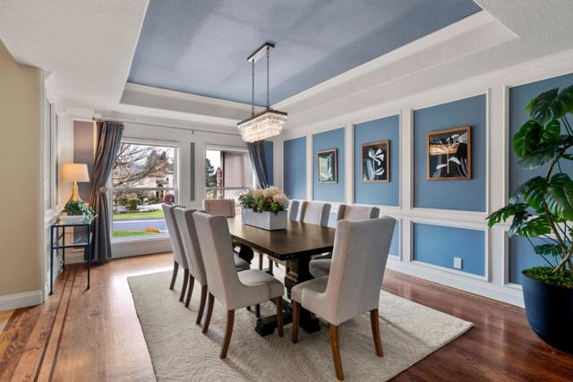 12 Colton Court, Redwood City CA: https://media.crmls.org/mediaz/8bc5189e-b4db-4834-9dc5-6d05add3bbad.jpg