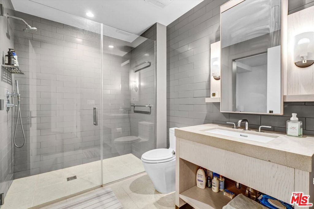 MLS #26865997 image #18