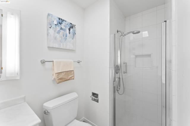 2305 Marlin Court, Pinole CA: https://media.crmls.org/mediaz/8bc607f7-f05d-4065-9b73-b75639d4a740.jpg