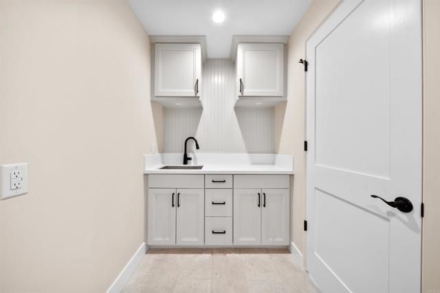 812 N Cleveland Street, Oceanside CA: https://media.crmls.org/mediaz/8bc68ced-d346-489b-9e0f-f6289c87a37e.jpg