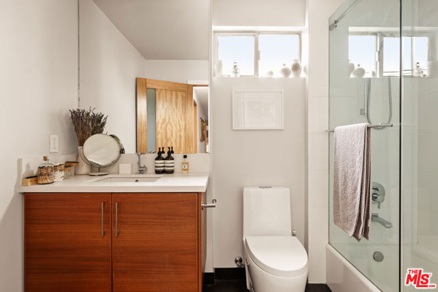 8512 Hargis Street, Los Angeles CA: https://media.crmls.org/mediaz/8bc74364-6488-4775-9d4c-d54ed825ca3a.jpg