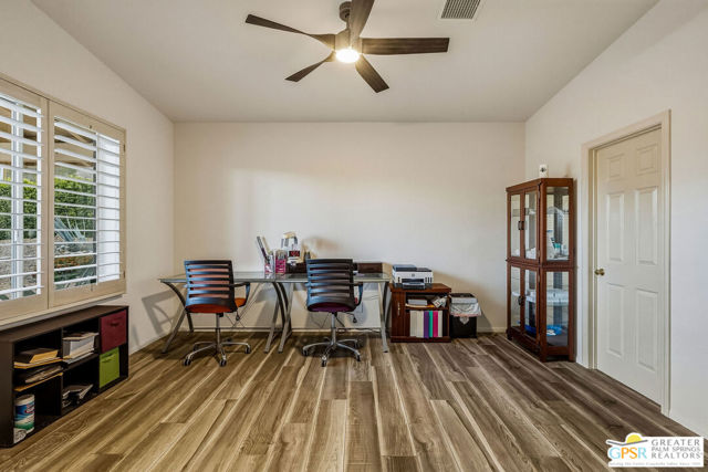 600 W Via Escuela, Palm Springs, CA 92262