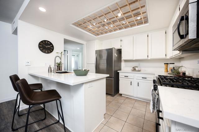 345 N Melrose Dr, Vista CA: https://media.crmls.org/mediaz/8bc7f54b-9250-456a-b57d-38c12b752735.jpg