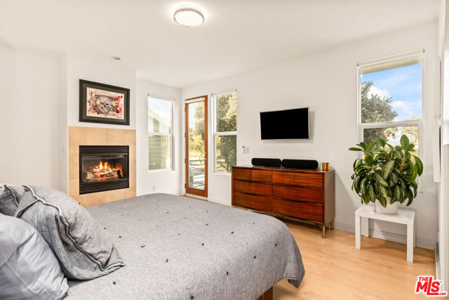 502 Rosecrans Avenue, Manhattan Beach, California 90266, 2 Bedrooms Bedrooms, ,2 BathroomsBathrooms,Residential,For Sale,Rosecrans,26828137