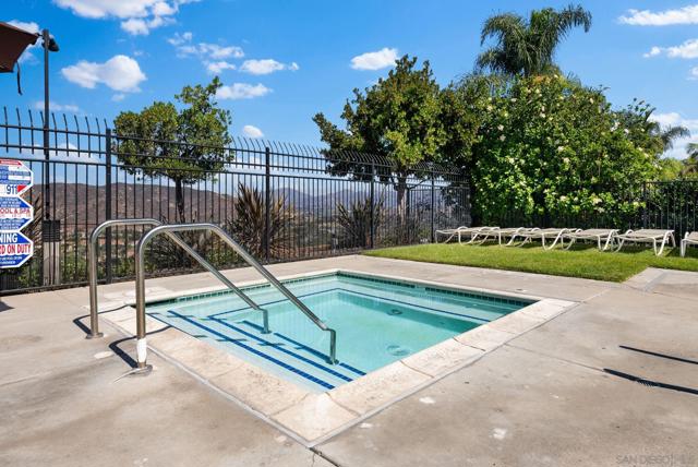 10860 Ivy Hill Dr, San Diego CA: https://media.crmls.org/mediaz/8bc8f0d1-b2f9-4a24-9166-fc0b4c267cfa.jpg