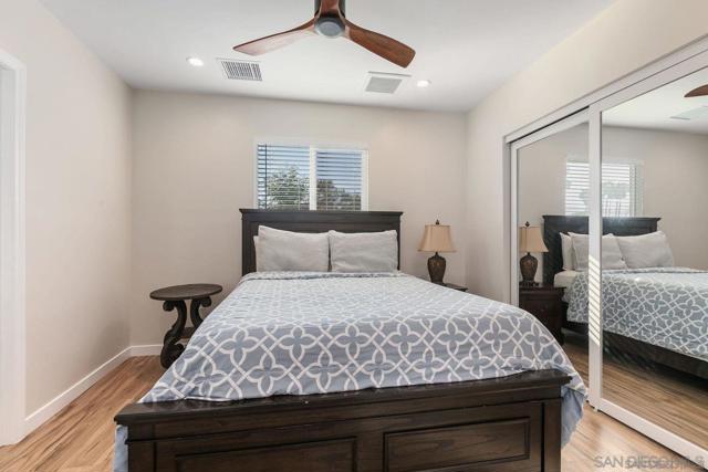 9431 W Lilac Rd, Escondido CA: https://media.crmls.org/mediaz/8bc90b4a-fb77-406f-bfc1-eb1bc1bc30a5.jpg