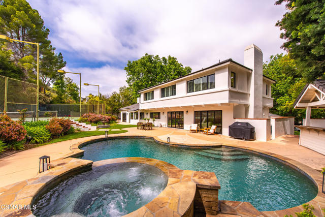 1211 Ridgecrest Place, Westlake Village CA: https://media.crmls.org/mediaz/8bc95182-1cdd-470e-9c6a-ccc9565692e2.jpg