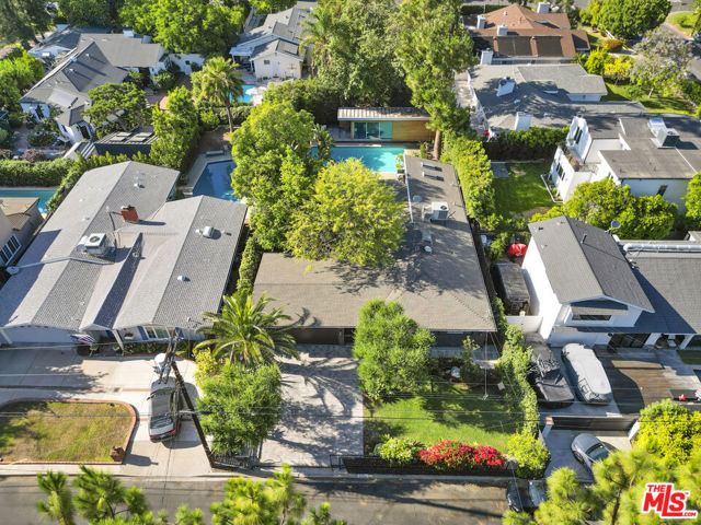 12815 Sarah Street, Studio City CA: https://media.crmls.org/mediaz/8bc9b1ff-1524-4ede-a143-6d93fb888afc.jpg
