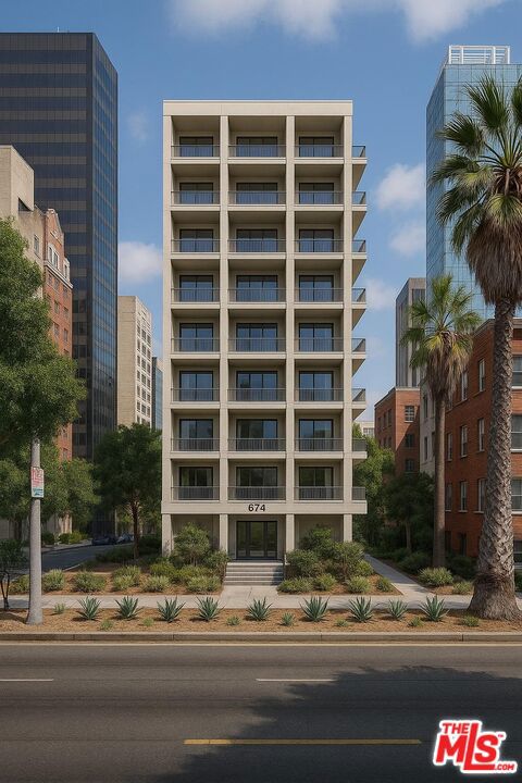 Image 9 of 19 For 674 Catalina Street