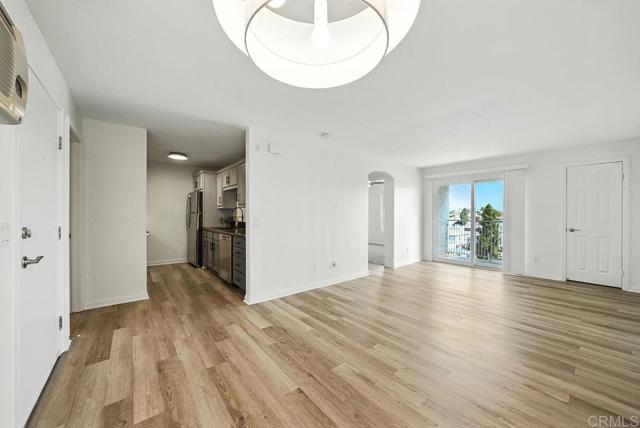 5252 Orange Avenue, San Diego CA: https://media.crmls.org/mediaz/8bcb8c80-264f-4194-9447-c336dd1af31c.jpg