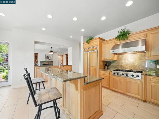 135 Diablo Ranch Ct, Danville CA: https://media.crmls.org/mediaz/8bcc033c-a989-446b-8dc7-1bbde24adec7.jpg