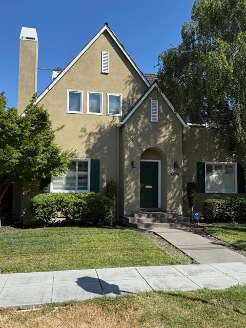 1304 Randol Avenue, San Jose CA: https://media.crmls.org/mediaz/8bcc2374-d4d1-45c1-b1db-f09ad547bcb9.jpg