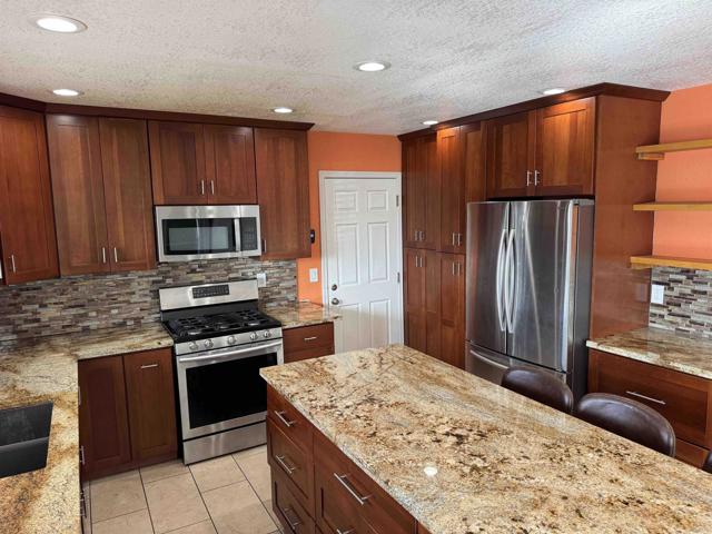 4606 Ocean View Boulevard, San Diego CA: https://media.crmls.org/mediaz/8bccd828-f923-454b-8835-51e717264708.jpg