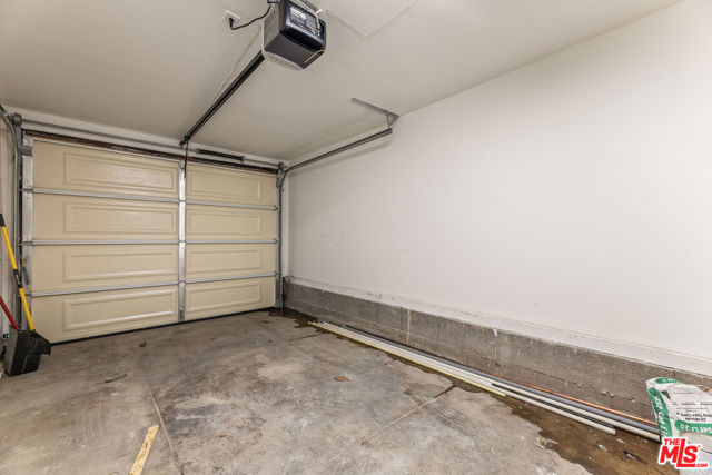 426 N Pacific Avenue, San Pedro CA: https://media.crmls.org/mediaz/8bce004a-875a-41c4-9f21-cccd64e8a23f.jpg