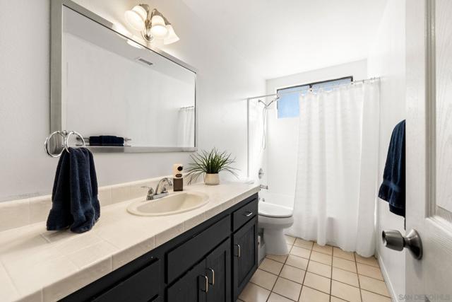 14027 Jamul Dr, Jamul CA: https://media.crmls.org/mediaz/8bce5b90-e015-4907-a6c6-182eb87cde7f.jpg