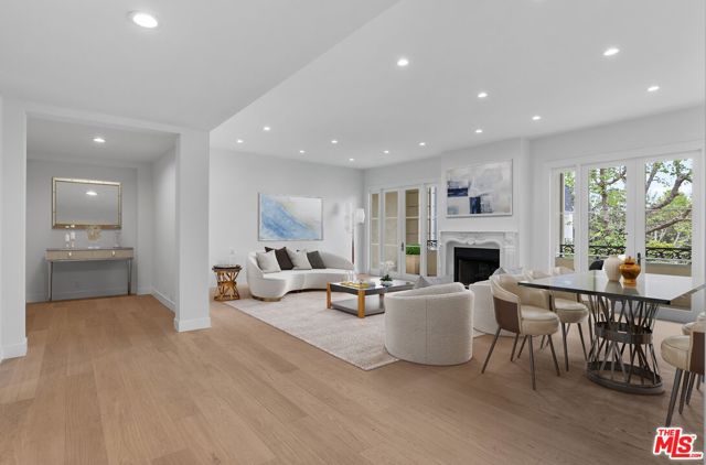 10118 Empyrean Way, Los Angeles CA: https://media.crmls.org/mediaz/8bcf4b16-a913-49e1-978c-5fa652dc21ad.jpg