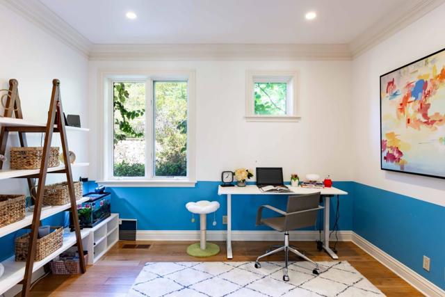 28500 Matadero Creek Lane, Los Altos Hills CA: https://media.crmls.org/mediaz/8bcf54d9-3697-4af9-927d-03e2c4429aa0.jpg