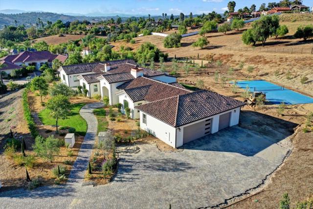 5808 Lake Vista Dr., Bonsall CA: https://media.crmls.org/mediaz/8bcfc484-d140-4438-8221-bb0ec0281701.jpg
