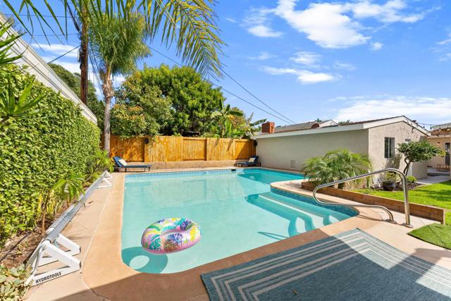 1154 Sapphire Street, San Diego CA: https://media.crmls.org/mediaz/8bd05e9b-d610-4d26-8d30-701fcc548754.jpg