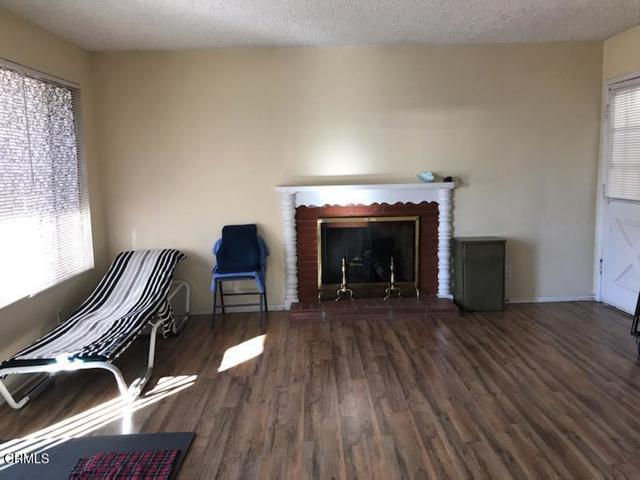 Detail Gallery Image 2 of 7 For 44059 Fern Ave, Lancaster,  CA 93534 - 2 Beds | 1 Baths