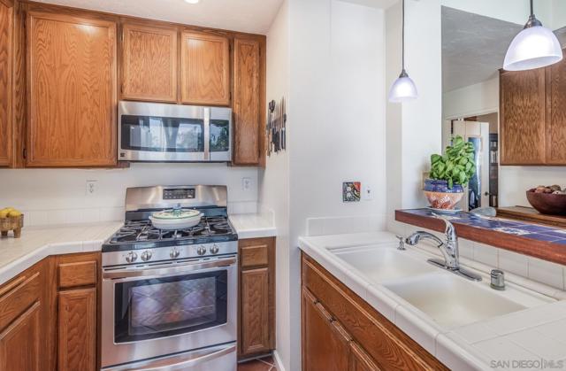 4045 Carmel View Rd, San Diego CA: https://media.crmls.org/mediaz/8bd2d4ff-f532-4954-bf70-e064bccc09fe.jpg