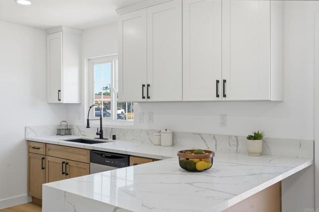 Detail Gallery Image 18 of 47 For 702 4 Oaklawn Ave, Chula Vista,  CA 91910 - – Beds | – Baths