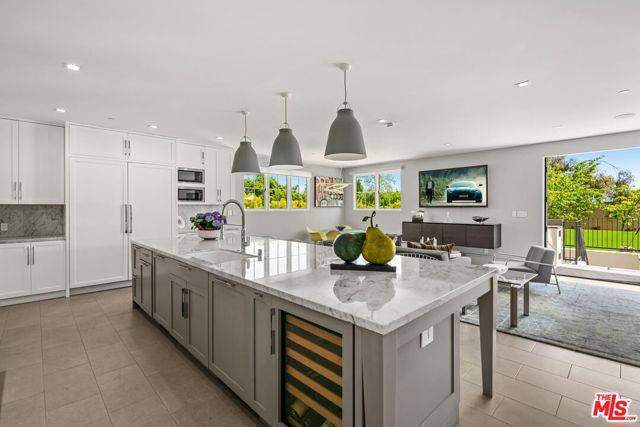 Drew Fenton | 10472 Revuelta Way Los Angeles CA | MLS: 7135109