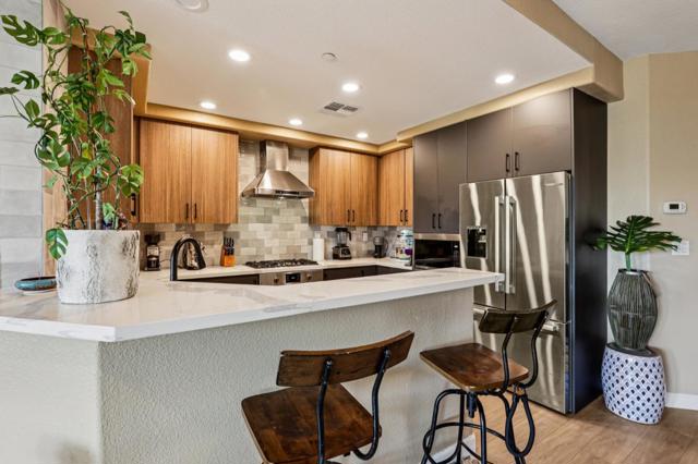 6264 Rocky Point Court, Oakland CA: https://media.crmls.org/mediaz/8bd40a77-8169-4ccf-be90-8fe461cdb8d2.jpg