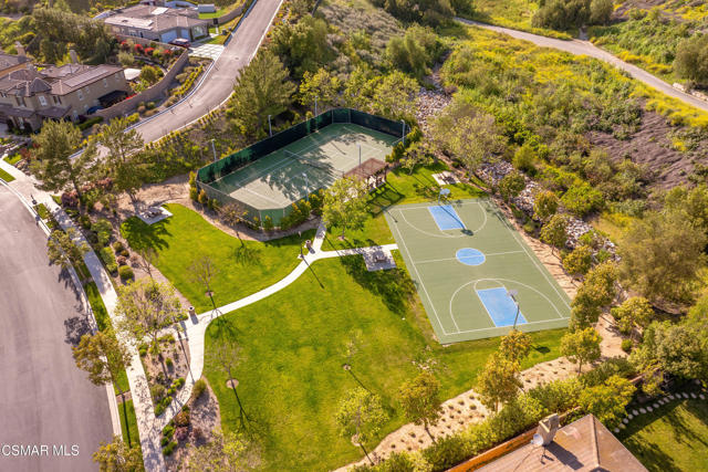 13290 Red Bird Court, Moorpark CA: https://media.crmls.org/mediaz/8bd41670-4e73-4674-96ae-6cee2bae6c22.jpg