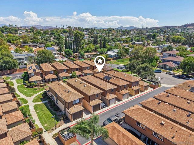 9607 Kumquat Dr, Lakeside CA: https://media.crmls.org/mediaz/8bd52ad0-3eb0-4f3e-befb-53f3ed85c1cf.jpg