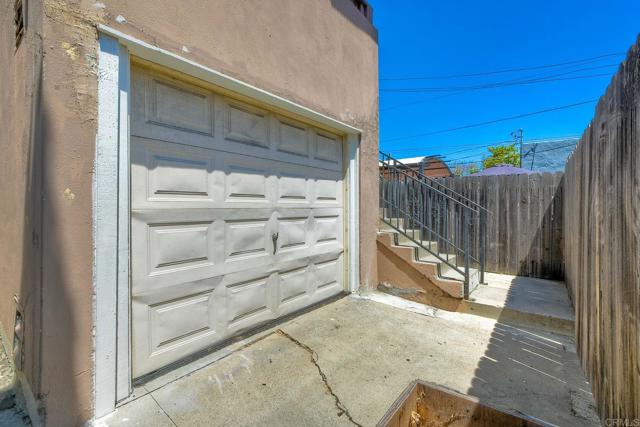Image 21 of 54 For 4266 Cherokee Avenue