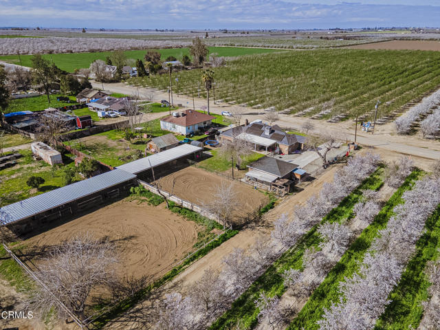 Detail Gallery Image 4 of 34 For 29907 Riverside St, Shafter,  CA 93263 - 4 Beds | 3 Baths