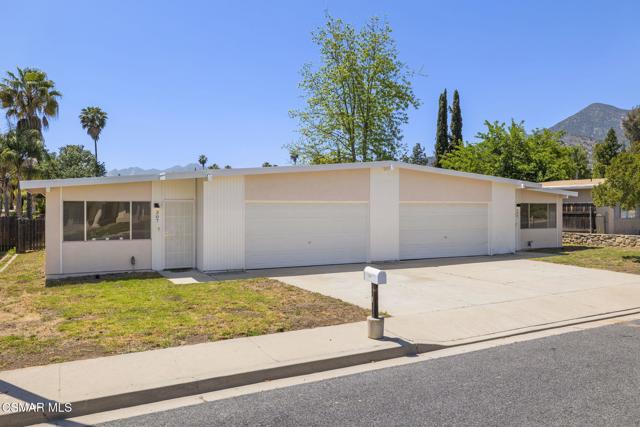 307 Lark Ellen Avenue, Ojai CA: https://media.crmls.org/mediaz/8bd6146c-dafc-4c1a-87e3-2b2a19dec768.jpg