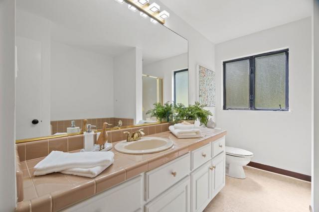 17180 Crescent Drive, Los Gatos CA: https://media.crmls.org/mediaz/8bd644f7-c1c9-4703-9ece-4779ee1f45f9.jpg