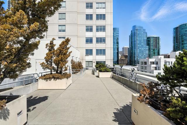 400 Beale Street, San Francisco CA: https://media.crmls.org/mediaz/8bd70596-dd6a-47e9-b4fb-e15004e762db.jpg