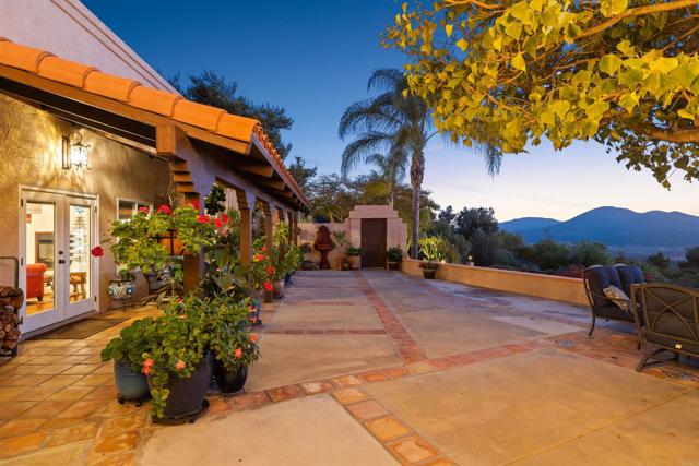 Detail Gallery Image 24 of 51 For 13613 Hillside Estates Dr, Jamul,  CA 91935 - 4 Beds | 4 Baths