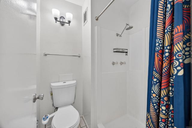 Detail Gallery Image 9 of 25 For 1855 Diamond St #122,  San Diego,  CA 92109 - 2 Beds | 2 Baths