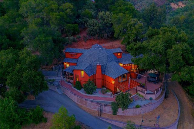 5224 Twin Falls Road, Morgan Hill CA: https://media.crmls.org/mediaz/8bd9168f-f32e-4fdd-8eea-51d8a04e51c3.jpg