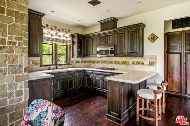 427 La Marina Drive, Camarillo CA: https://media.crmls.org/mediaz/8bd95f43-c950-47d8-8d2a-c6fc0fa68bcc.jpg