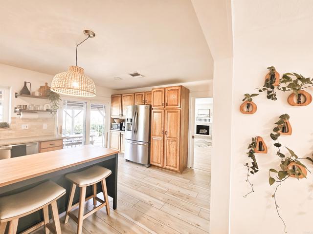 Image 11 of 40 For 9678 Avenida San Timoteo Road